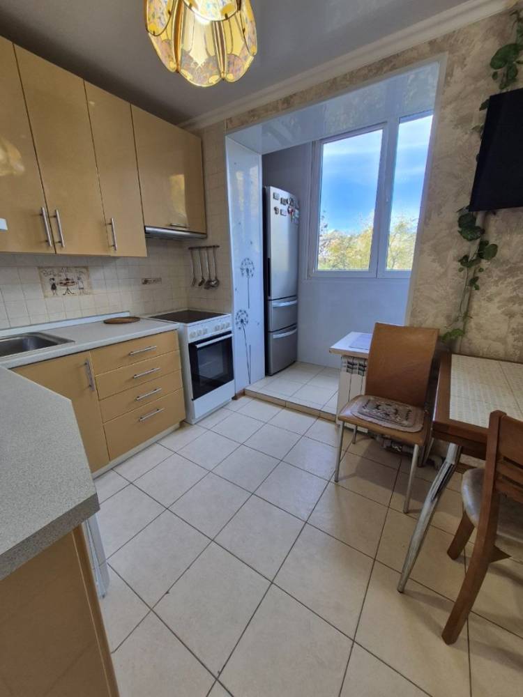 photo_5231336863535140202_y