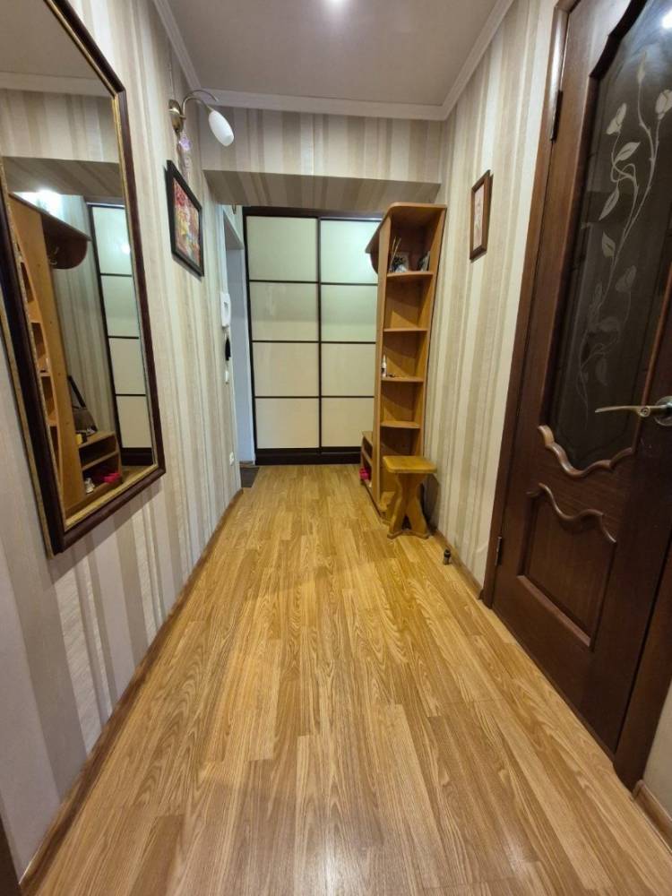 photo_5231336863535140207_y