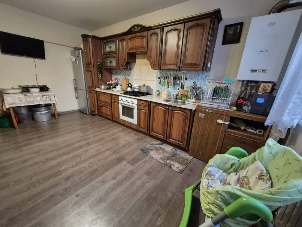 photo_5472163728586833043_y