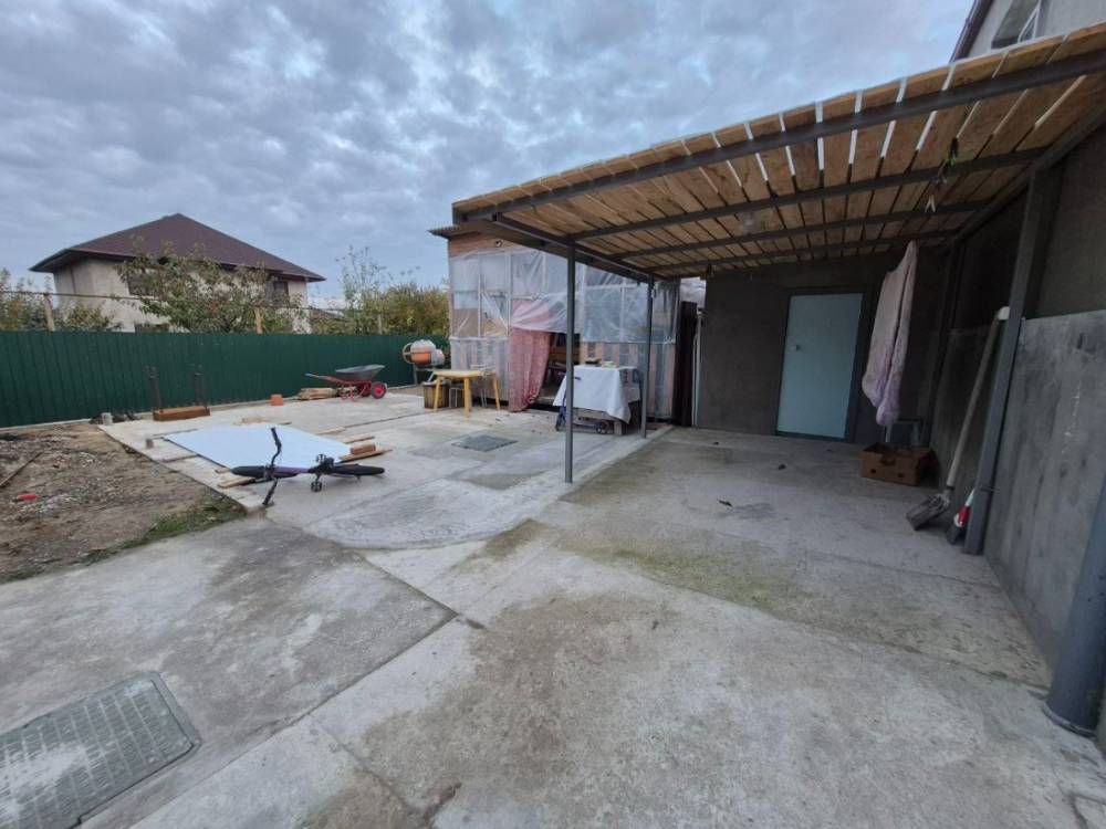 photo_5472301644281674526_y