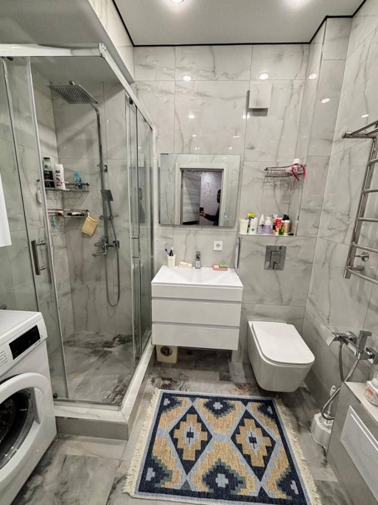 e9deb76e-a2bc-4442-bdcf-5f65d053e784