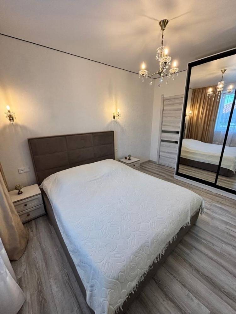 a59ff6fe-f273-492a-8f3c-c82a9a6e7859