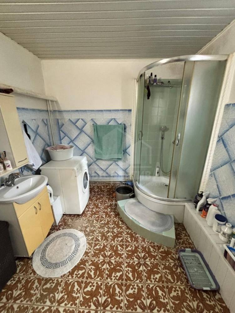 eeb72ef2-85e3-4f22-bdbe-bc1b29feb9c5