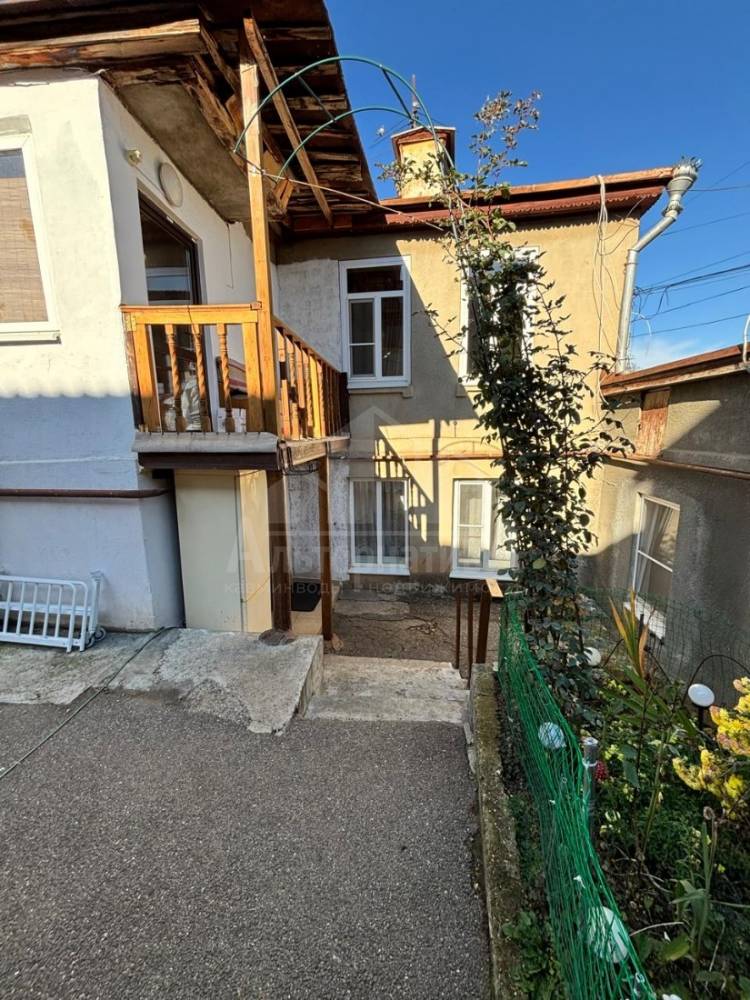 62d08ddf-1f9a-4c55-9b74-af71ae53015b