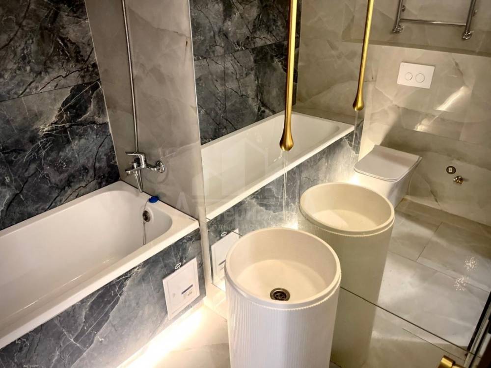 whatsapp image 2025-11-06 at 17.51.57