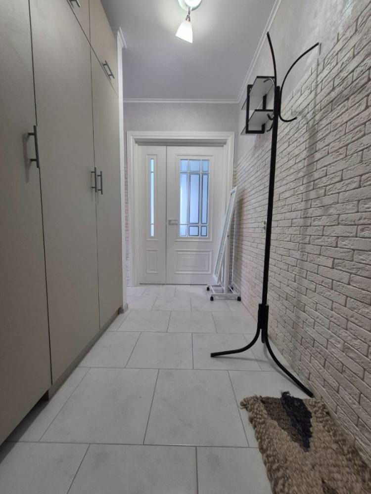 photo_5240361839659519846_y