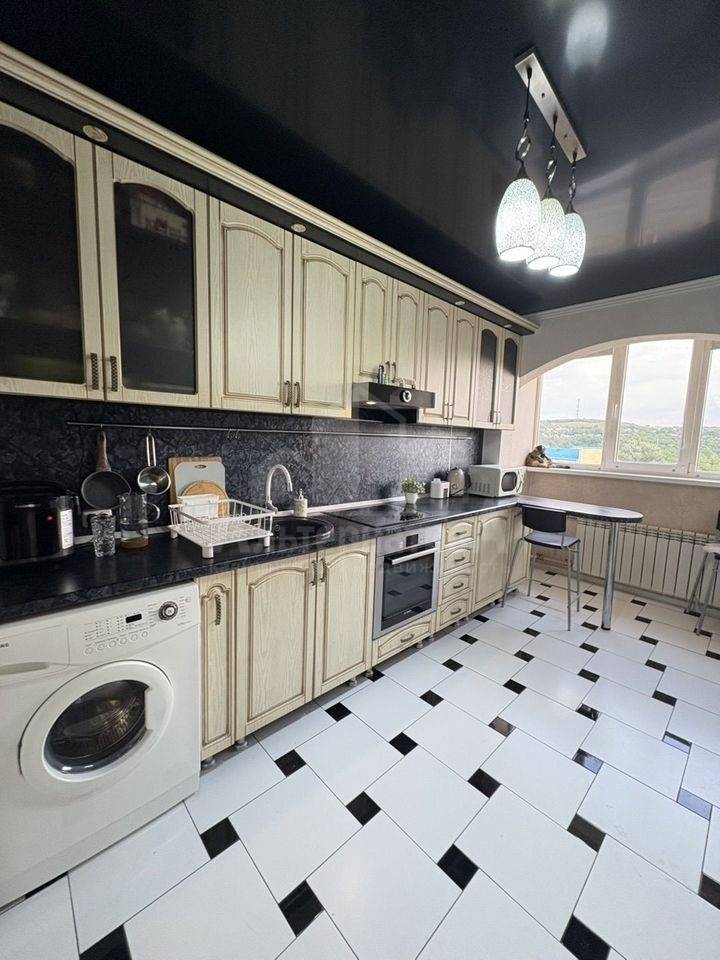 b54e88f0-d029-46f9-85e3-28e55b78e78c