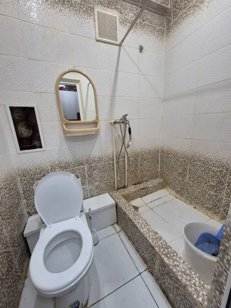 photo_5255885758432743447_y