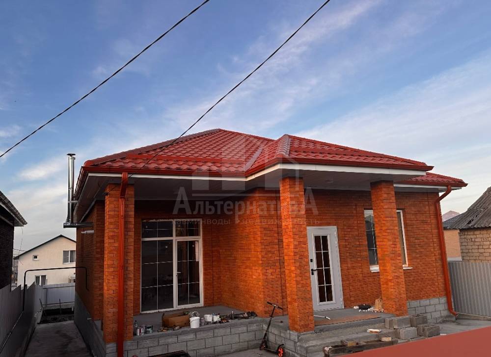 Ставропольский край, Ессентуки, ст. Ессентукская, Лунная ул.; Дом 120м² на участке 5 сот. 1 эт.