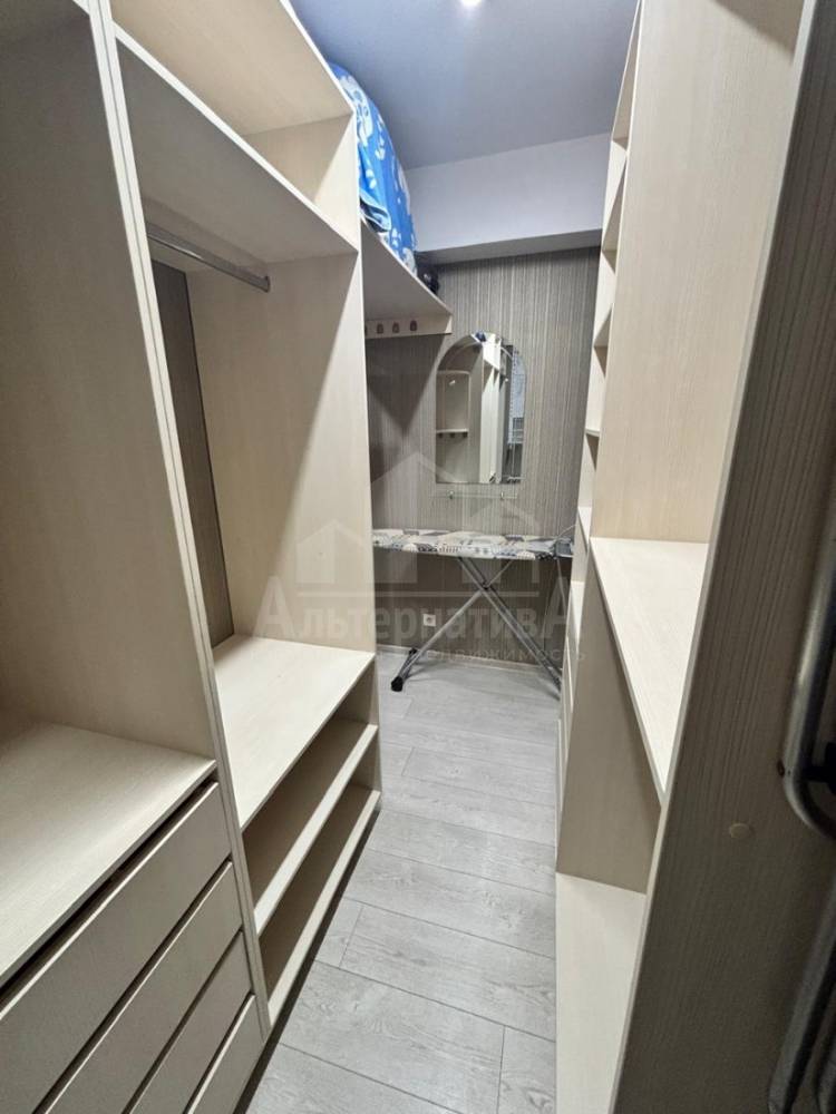 1e1a6b11-8952-495b-92b5-f053cf619a21