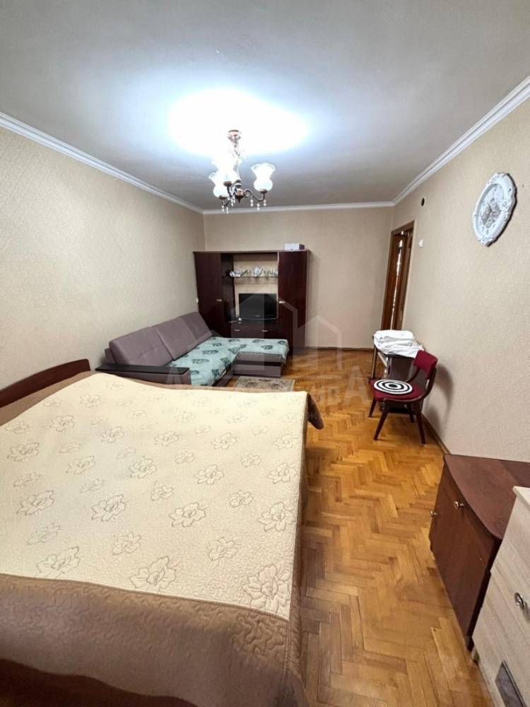 06f41e35-7d5b-48dc-83d4-b59b1d7d6d5c