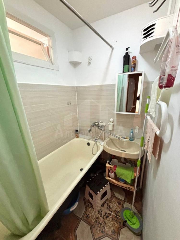 fdd71586-58f9-42ef-a1ed-c56f1da1a948