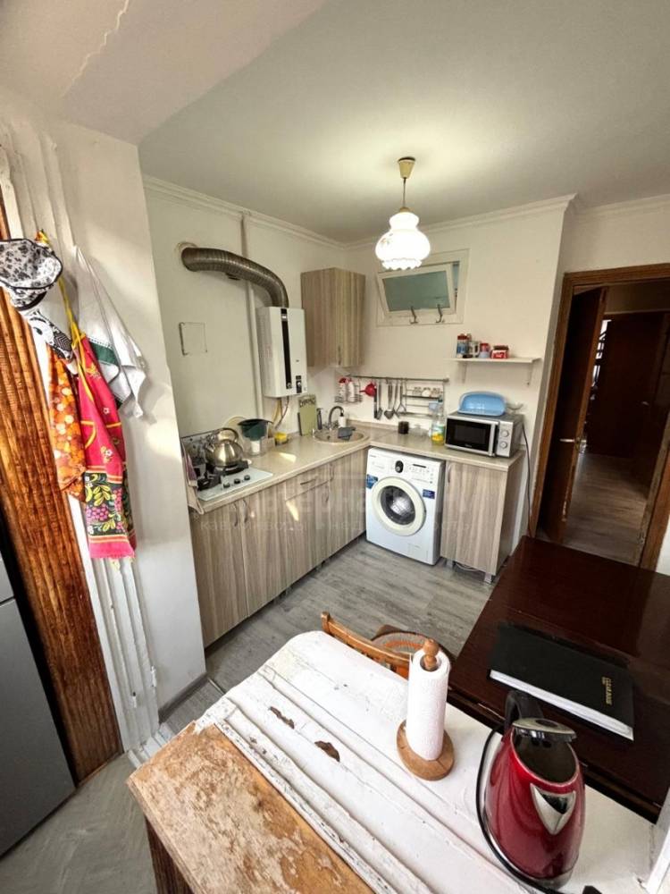 c6e353df-9ebb-4dc3-b2cb-0a8a4b363555