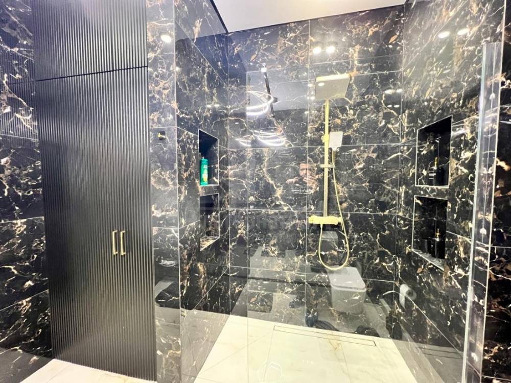 6b7ee198-9435-4f83-aa45-0419e46f4b0a