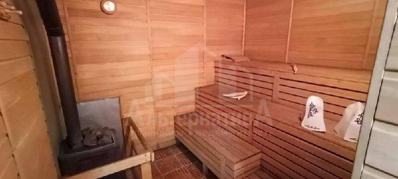 photo_5271783854756793922_x