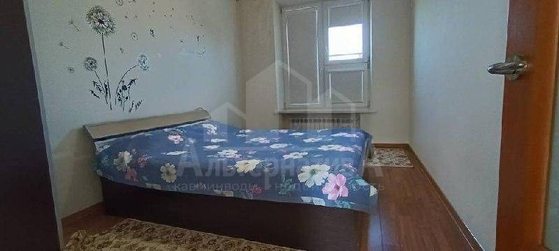 photo_5271783854756793916_x