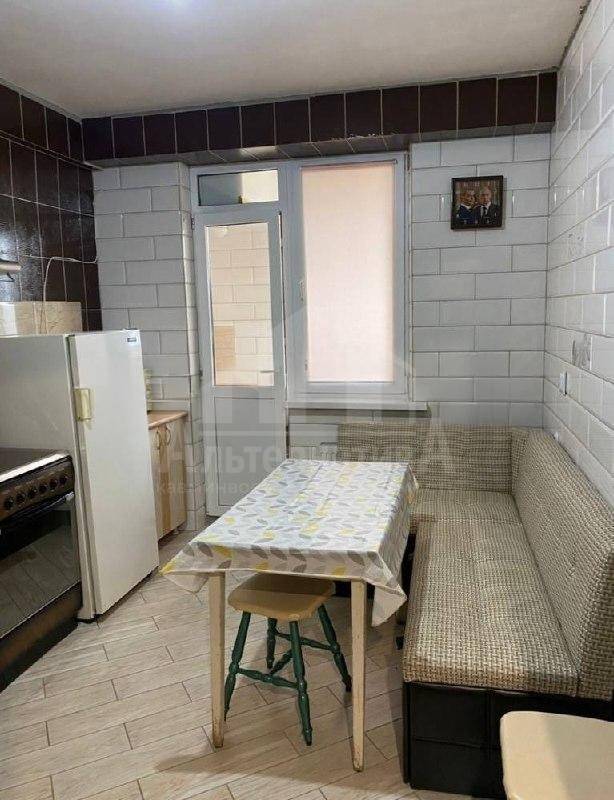 photo_5271783854756794088_x