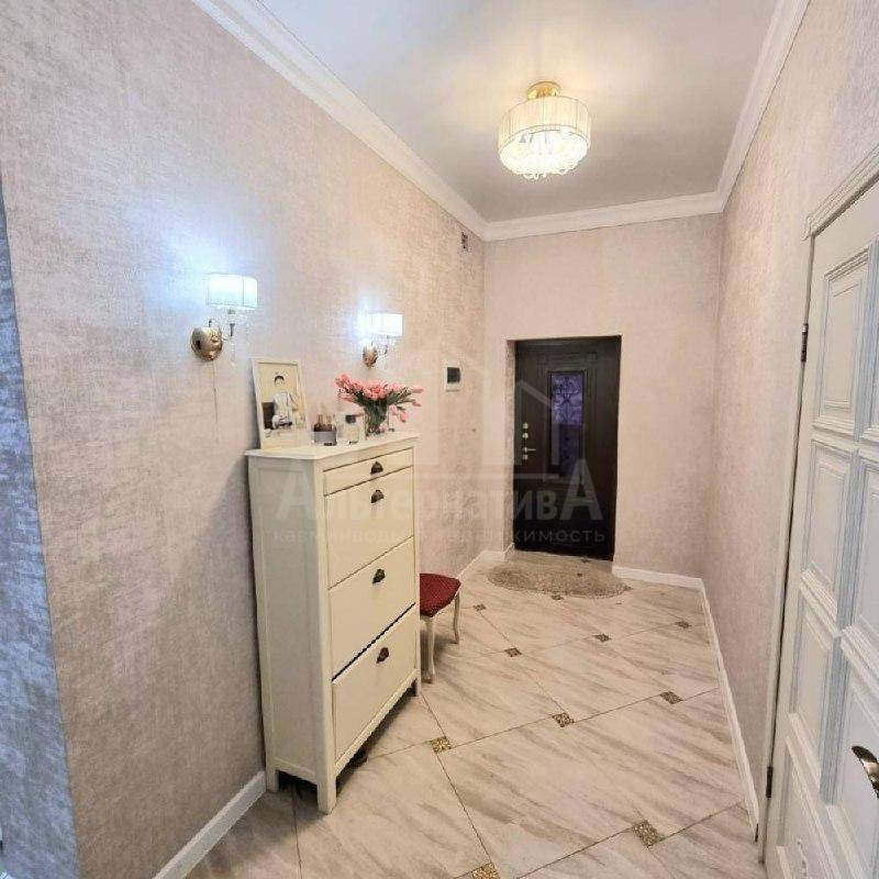 photo_5271783854756794131_x