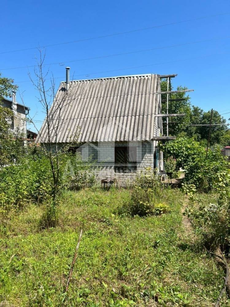 Ставропольский край, Кисловодск, пос.Луначарский, Трудовая ул.; Участок на участке 4 сот.