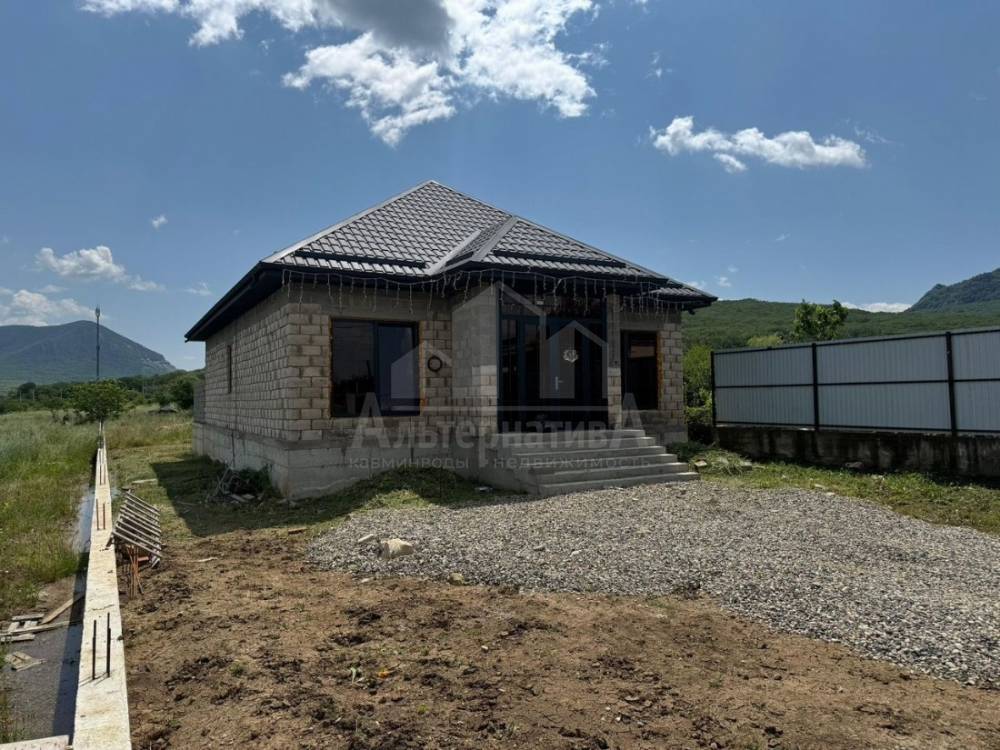 photo_5289844338265362091_y