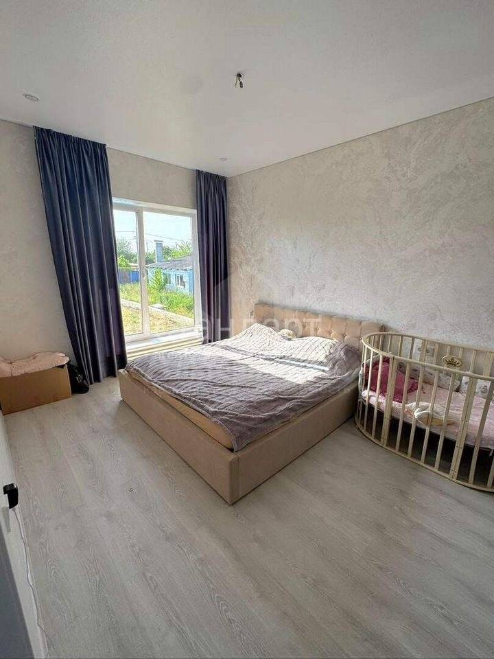 photo_5289844338265362092_y