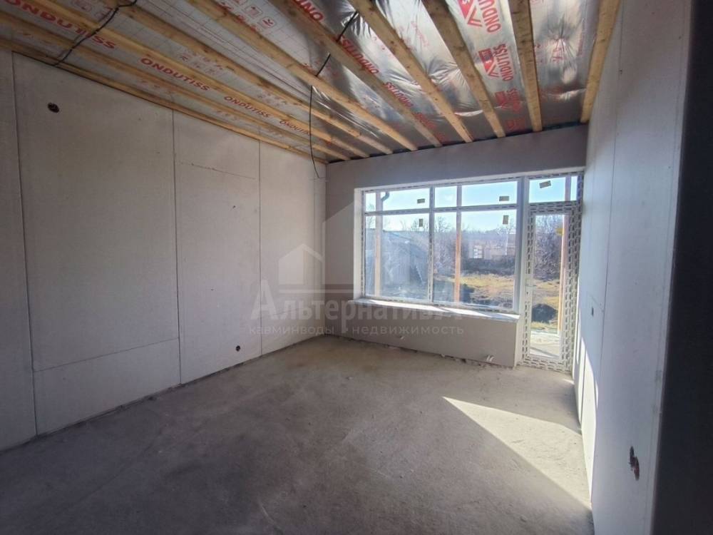 photo_5293992675377877565_y