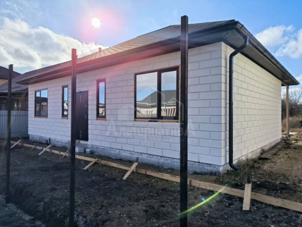 photo_5293992675377877560_y