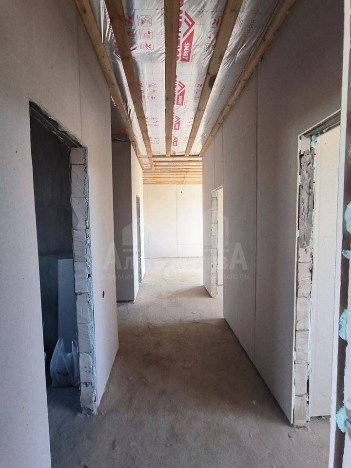 photo_5293992675377877561_y