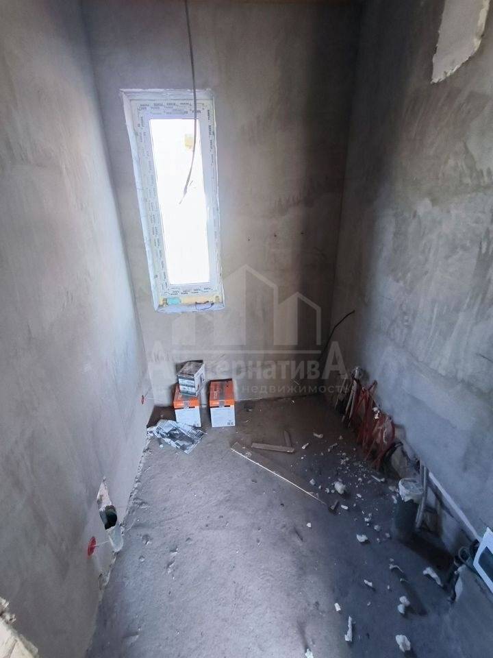 photo_5293992675377877562_y