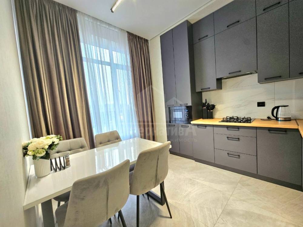 b1ef44fe-a768-40ab-b917-50251381471f