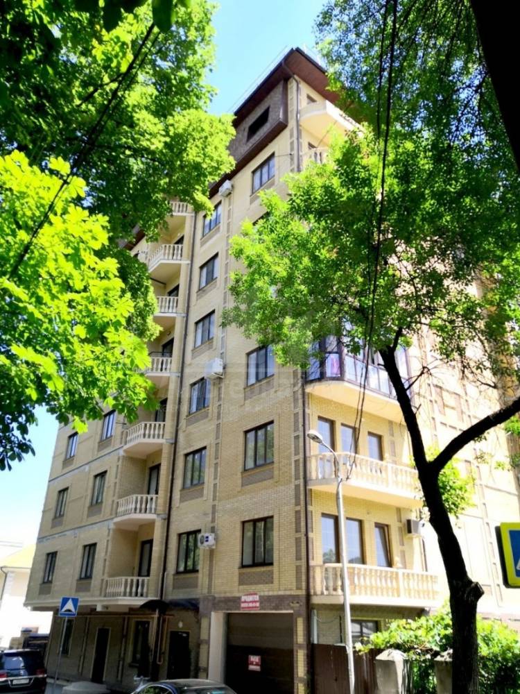 641b4a23-cc69-41bc-827d-ed93a035e1f3