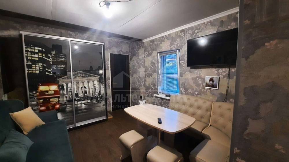 photo_5301045157706796921_y