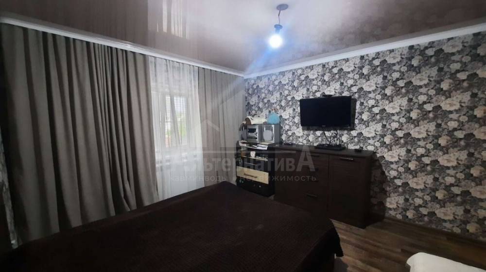 photo_5301045157706796916_y