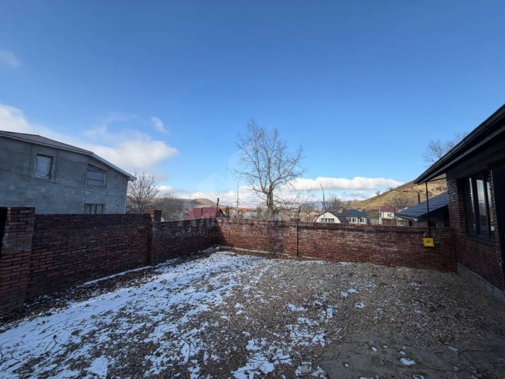 d8d3dc9a-7600-4c94-bd8c-58c3c3879b81