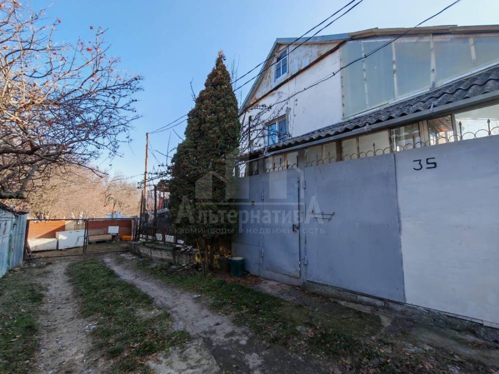 Ставропольский край, Ессентуки, ст. Ессентукская, с/т Ягодка; Дом 80м² на участке 5 сот. 2 эт.