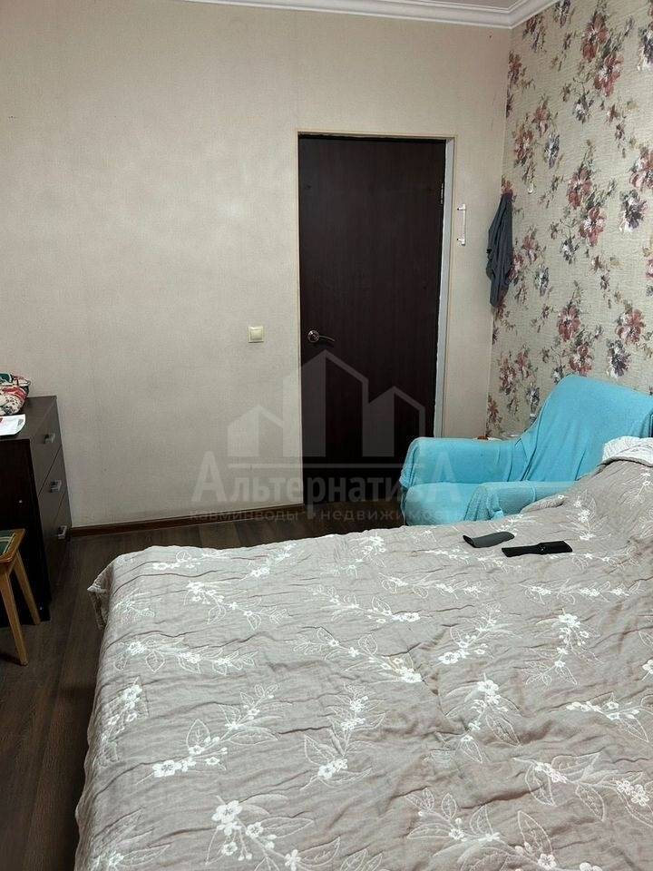 photo_5348567111112451051_y