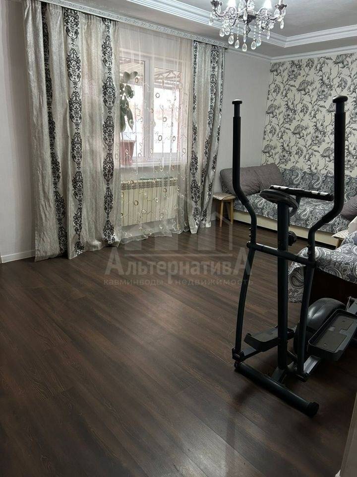 photo_5348567111112451044_y