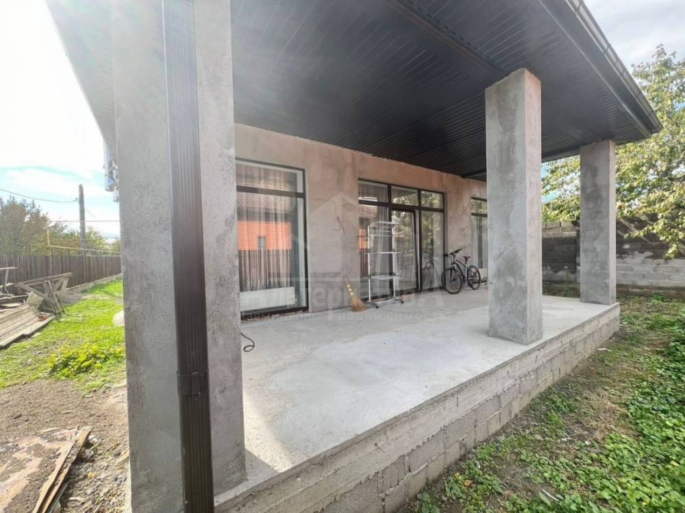 photo_5310159383251586355_y