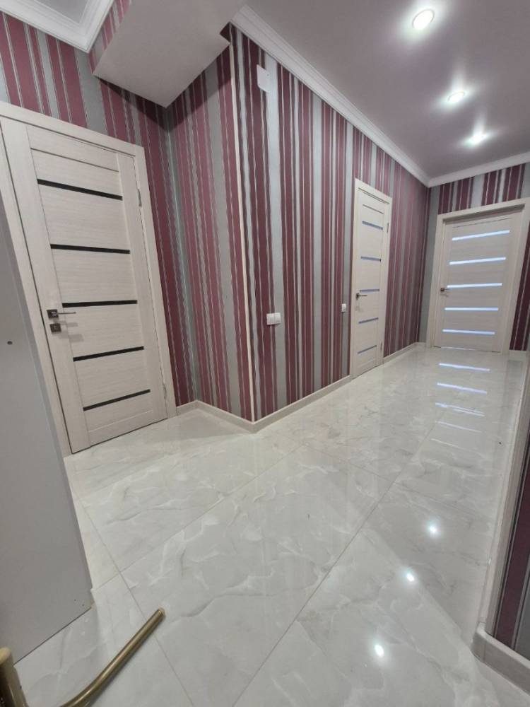 photo_5341780100715843674_y