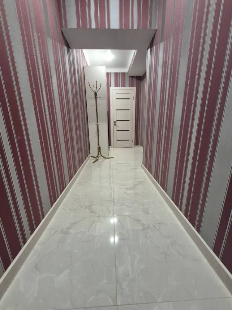 photo_5341780100715843671_y