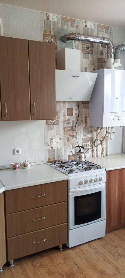 Ставропольский край, Ессентуки, Золотушка, Средняя Алея ул.; Квартира 33м² 2/3 эт.