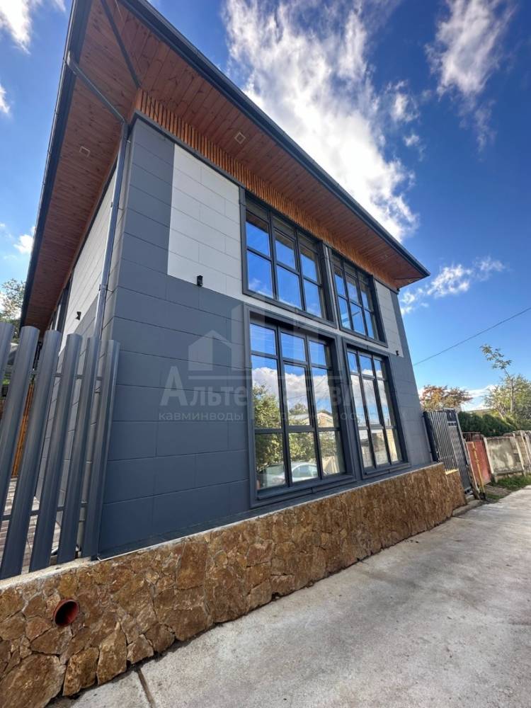 Ставропольский край, Кисловодск, сан.Москва, Войкова ул.; Дом 310м² на участке 6,76 сот. 2 эт.