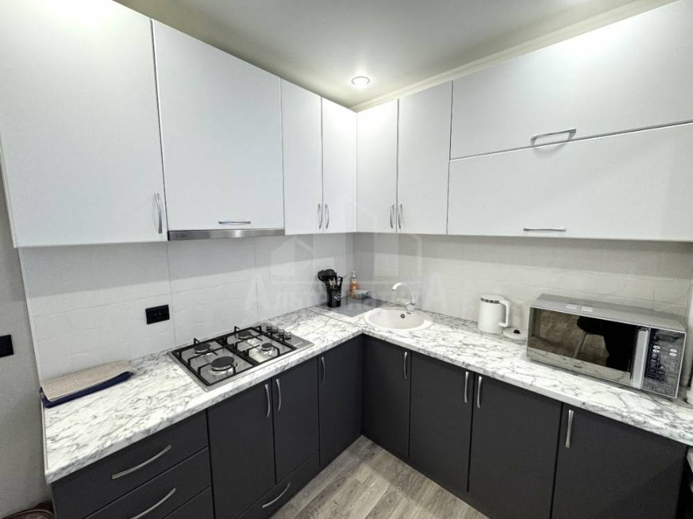 e0eadc49-9da2-487f-8486-fe44d38601c6