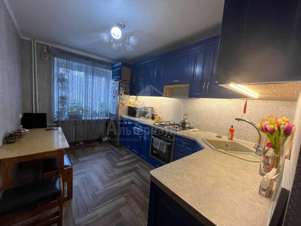 Ставропольский край, Железноводск, пос.Иноземцево, Шоссейная ул.; Квартира 68м² 4/5 эт.