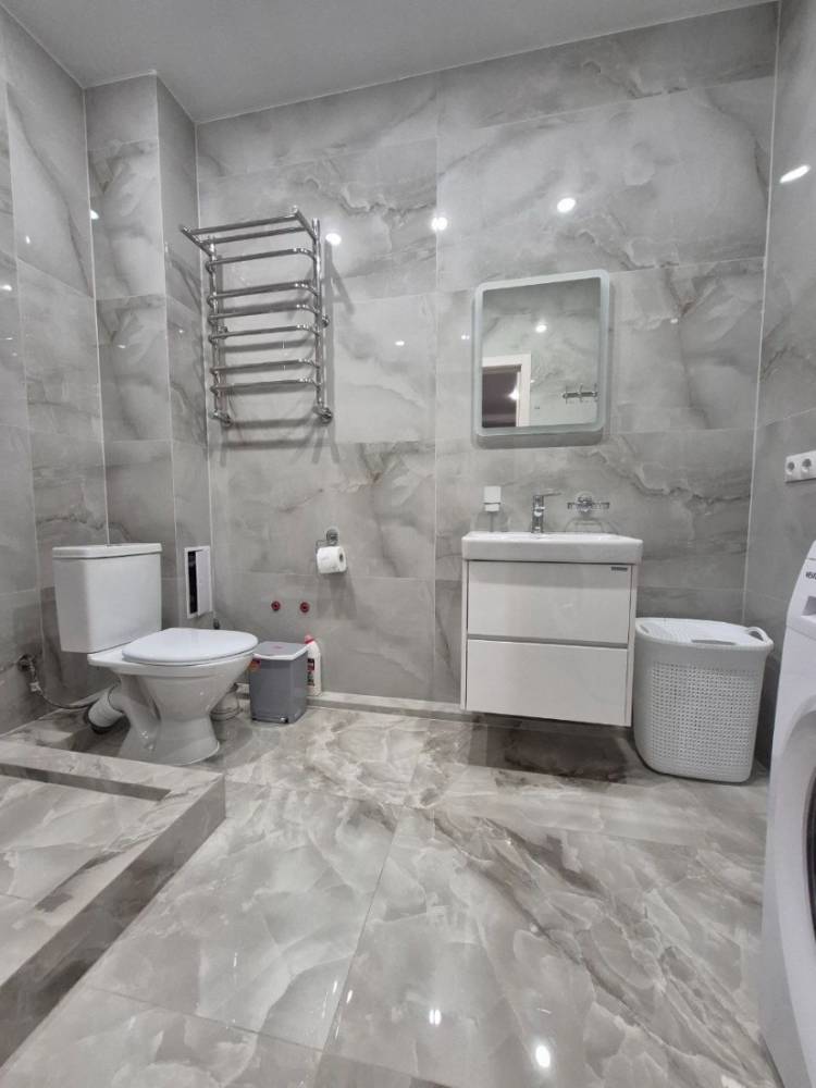 photo_5344031900529527656_y