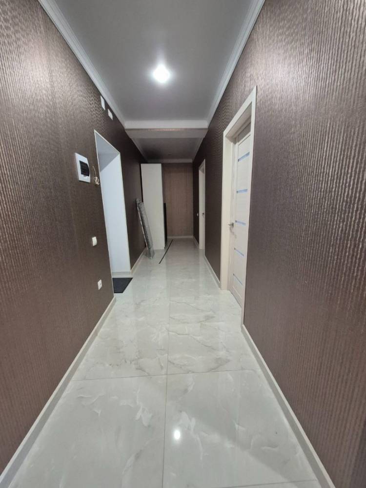 photo_5344031900529527647_y