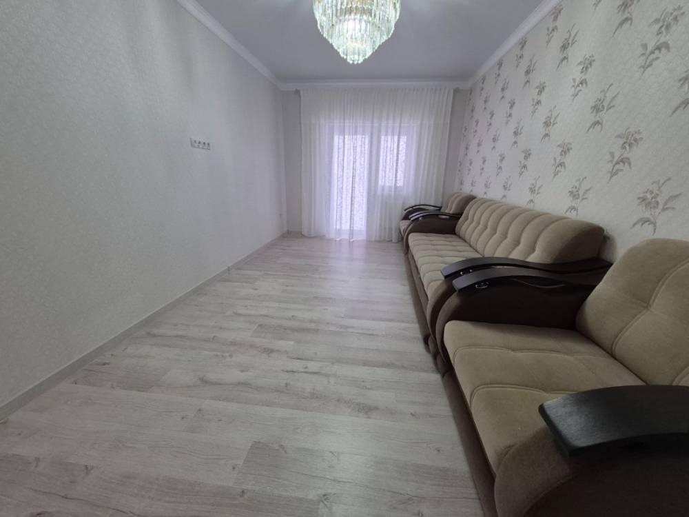 photo_5344031900529527659_y