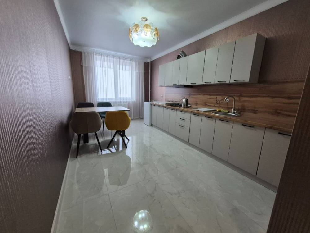 photo_5344031900529527652_y