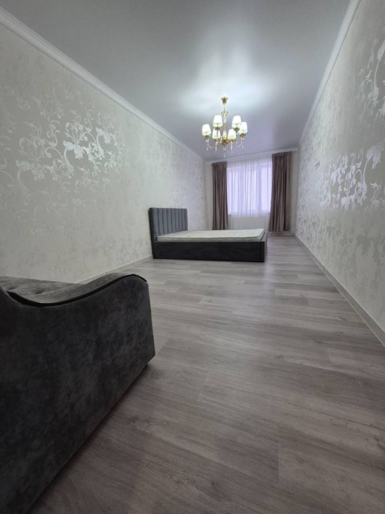 photo_5344031900529527601_y