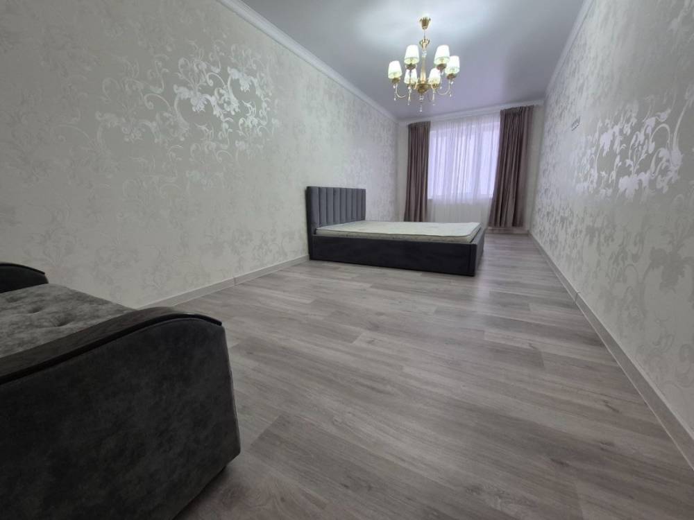 photo_5344031900529527595_y